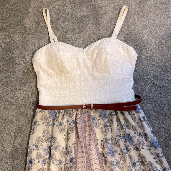 Maxi Sundress (Belt Included) - Picture 2 of 5